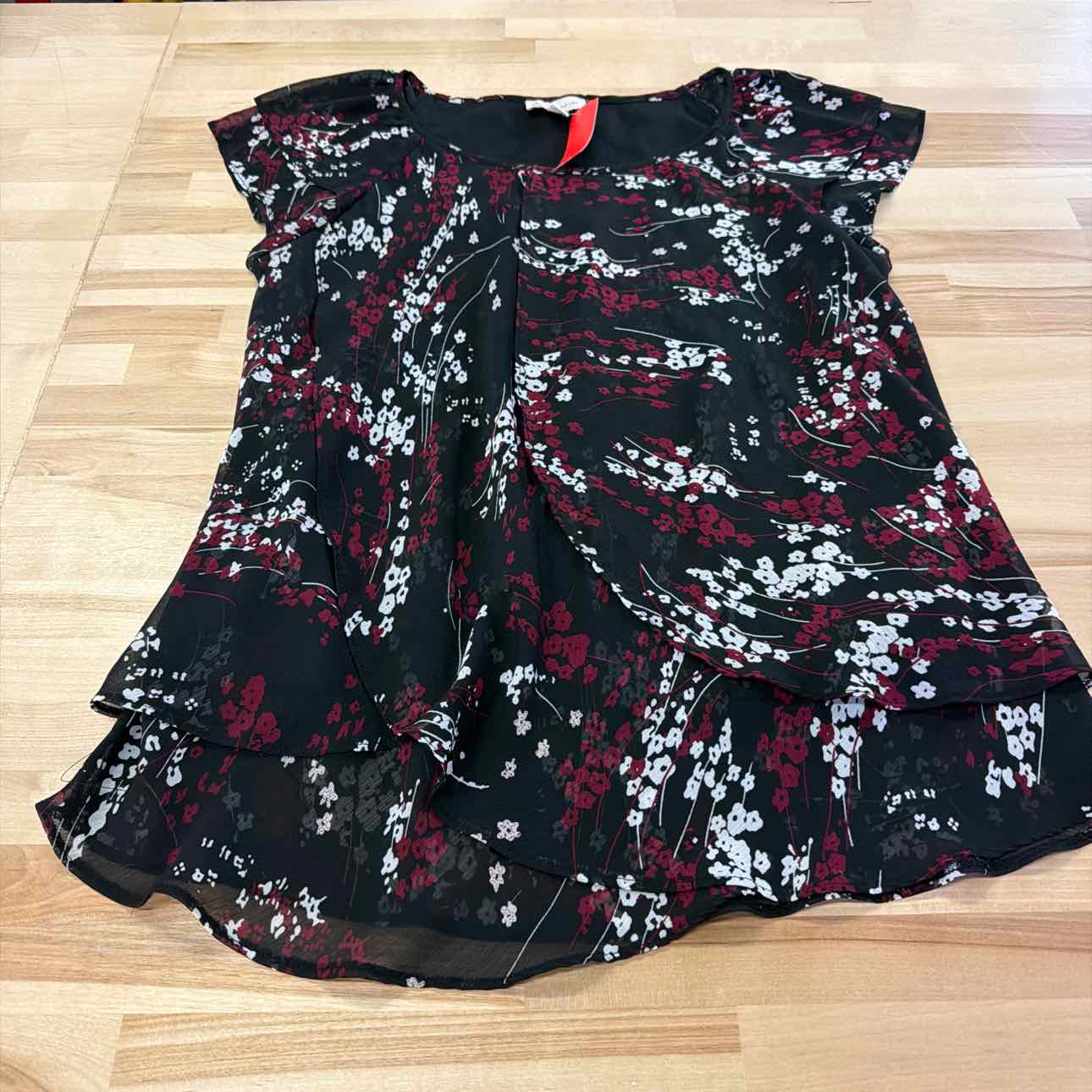 Dressbarn Size XL Black & Burgandy Used Blouse