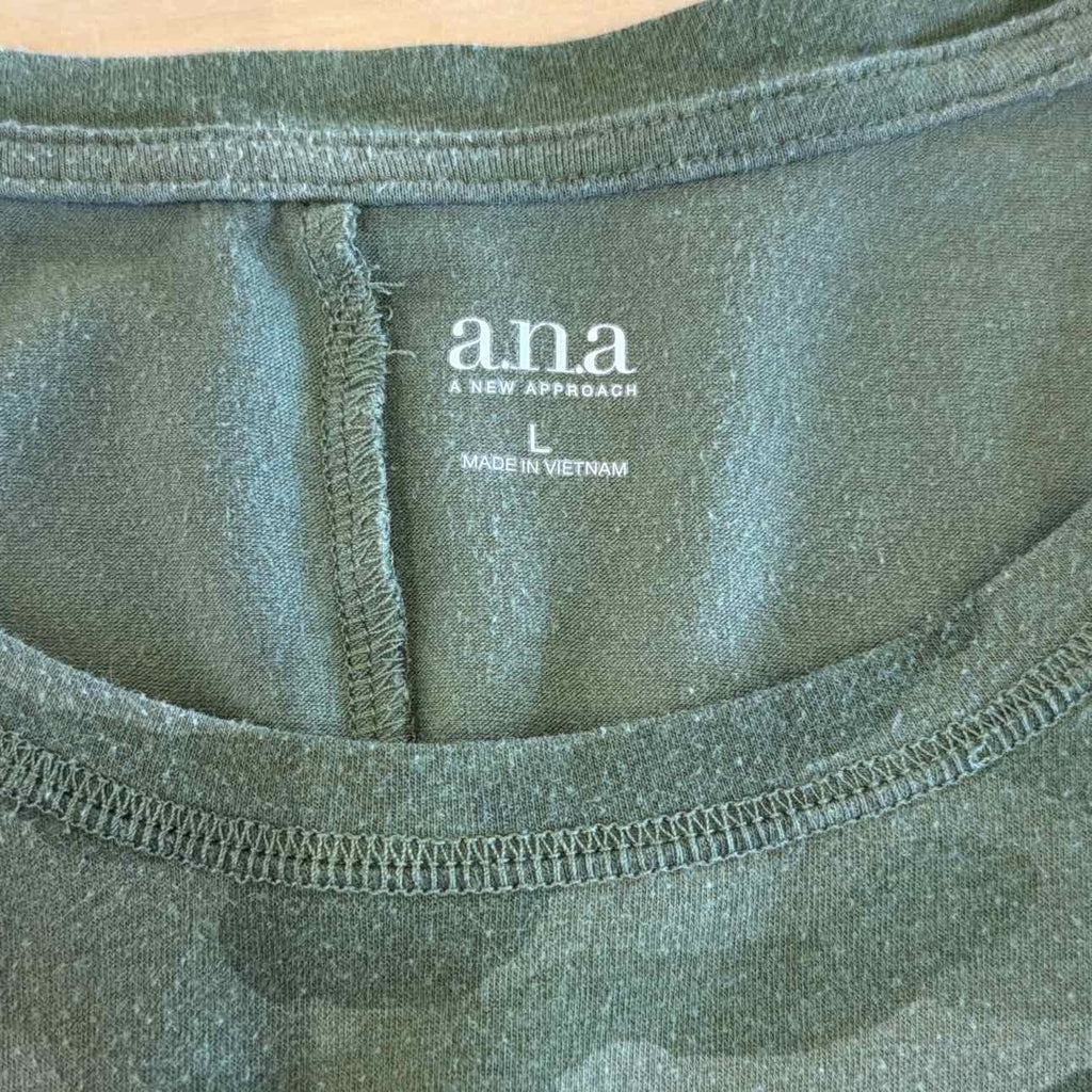 ANA Size L Green Preloved Long Sleeve