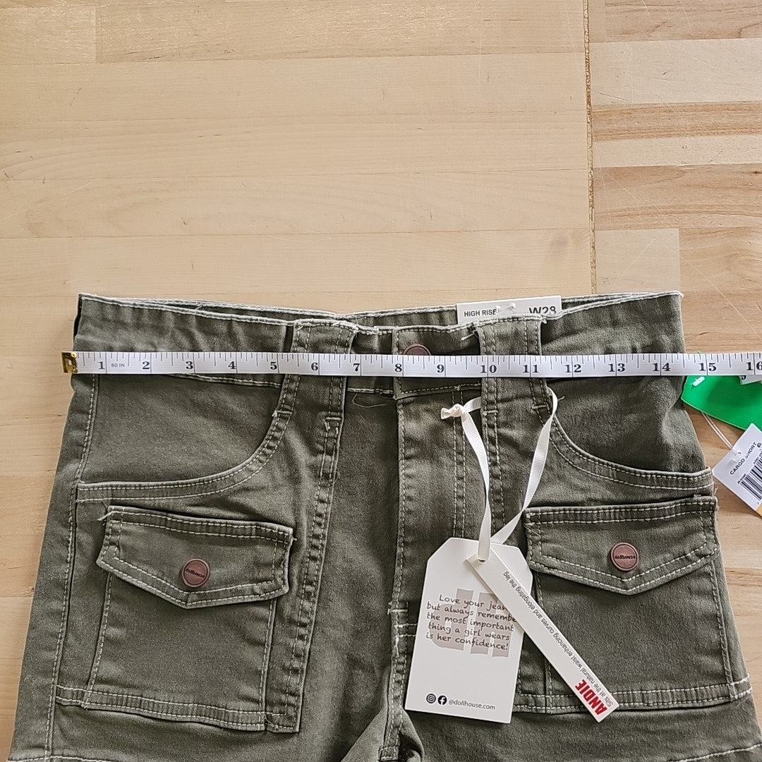 Dollhouse Juniors' High Rise Cargo Shorts - Army Green - 7/8