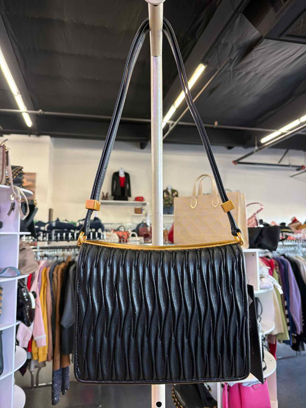 Donna Karan New York Jericho Flap Shoulder with Sculpted Hardware - Black/Gold