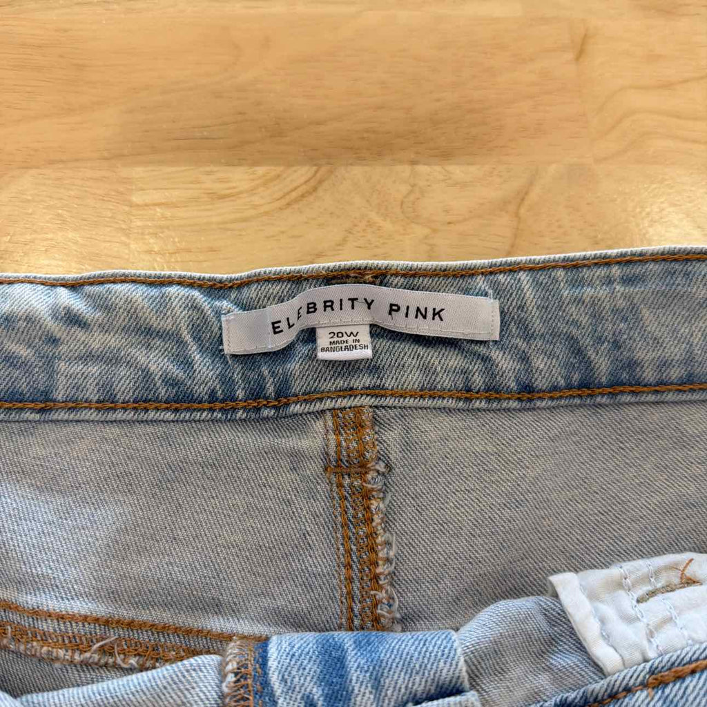 Celebrity pink Women Size 20 Blue New Shorts