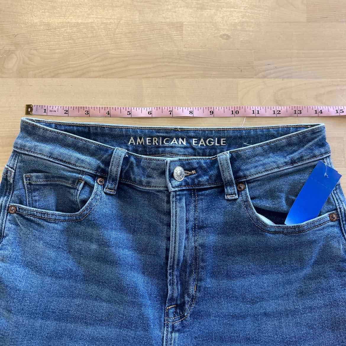 American Eagle Size 8 Blue Denim Preloved Jeans