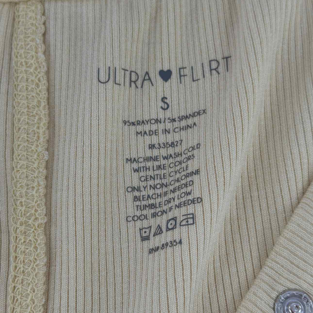 ultra flirt Size S Ribbed Cropped Henley Short Sleeve