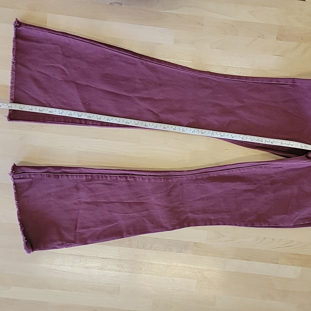 Celebrity pink Size 0 Burgundy Mid-Rise Flare Flower Jeans NWT