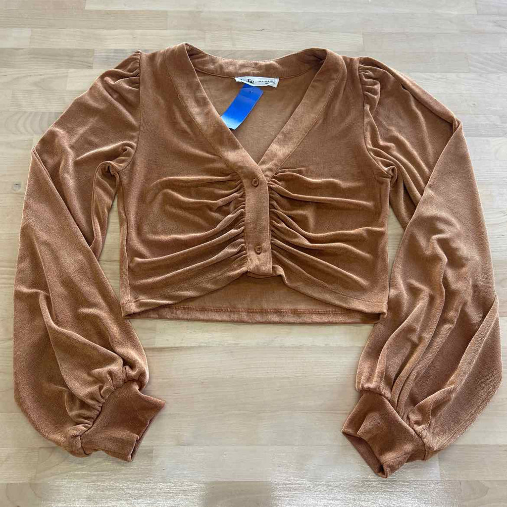 Elodie Size M Tan Long Sleeve