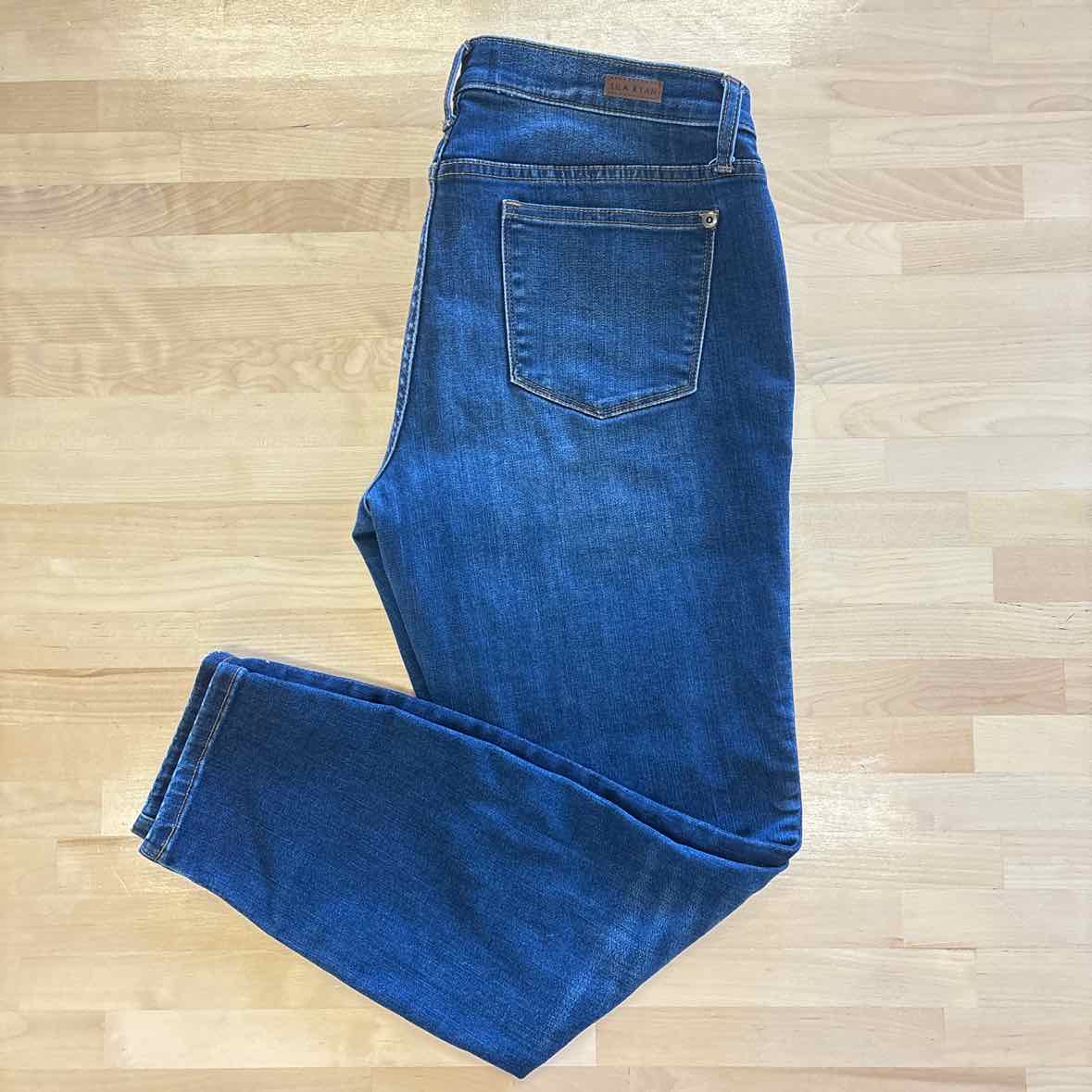 Lila Ryan Size 31 Blue Jeans