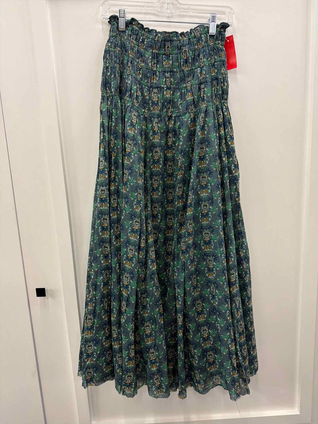 Natural Life Size M Green Skirt