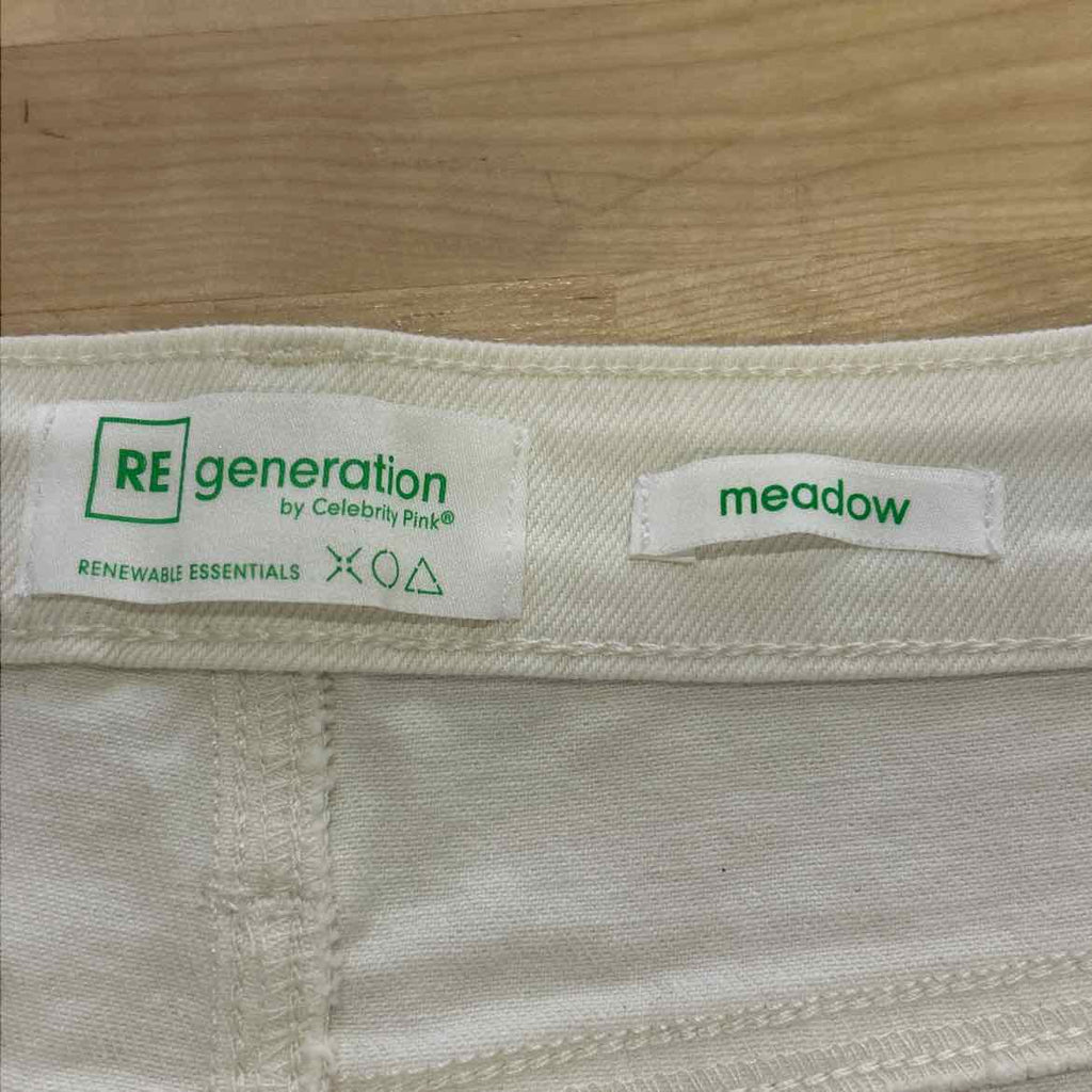 Celebrity pink Size 13 White New Shorts