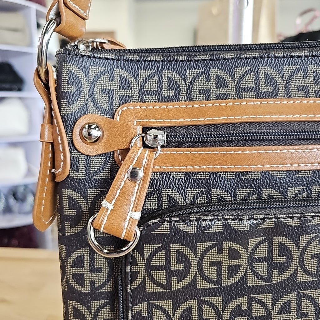 Giani Bernini Block Signature Crossbody