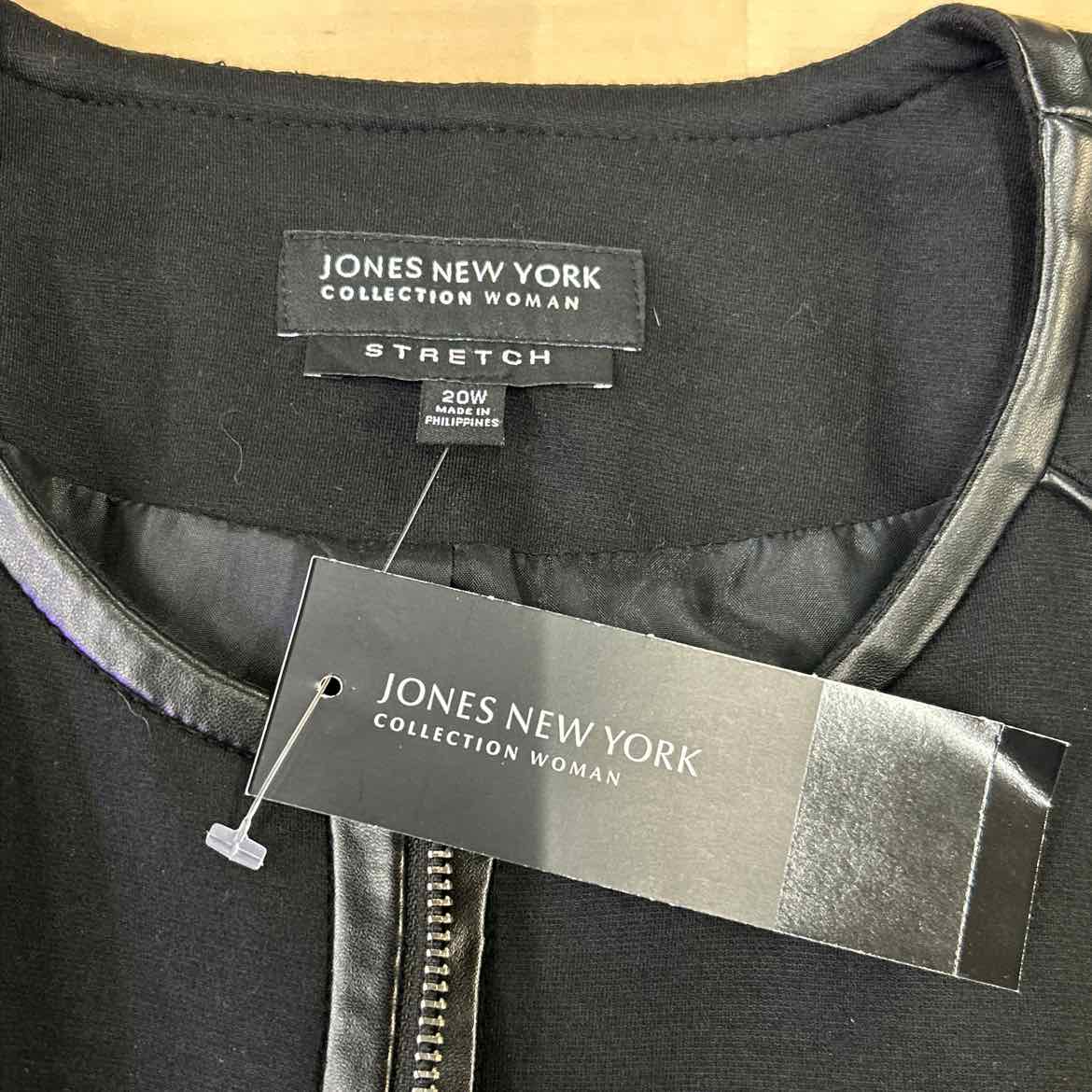 Jones New York Size 20W Black Jacket
