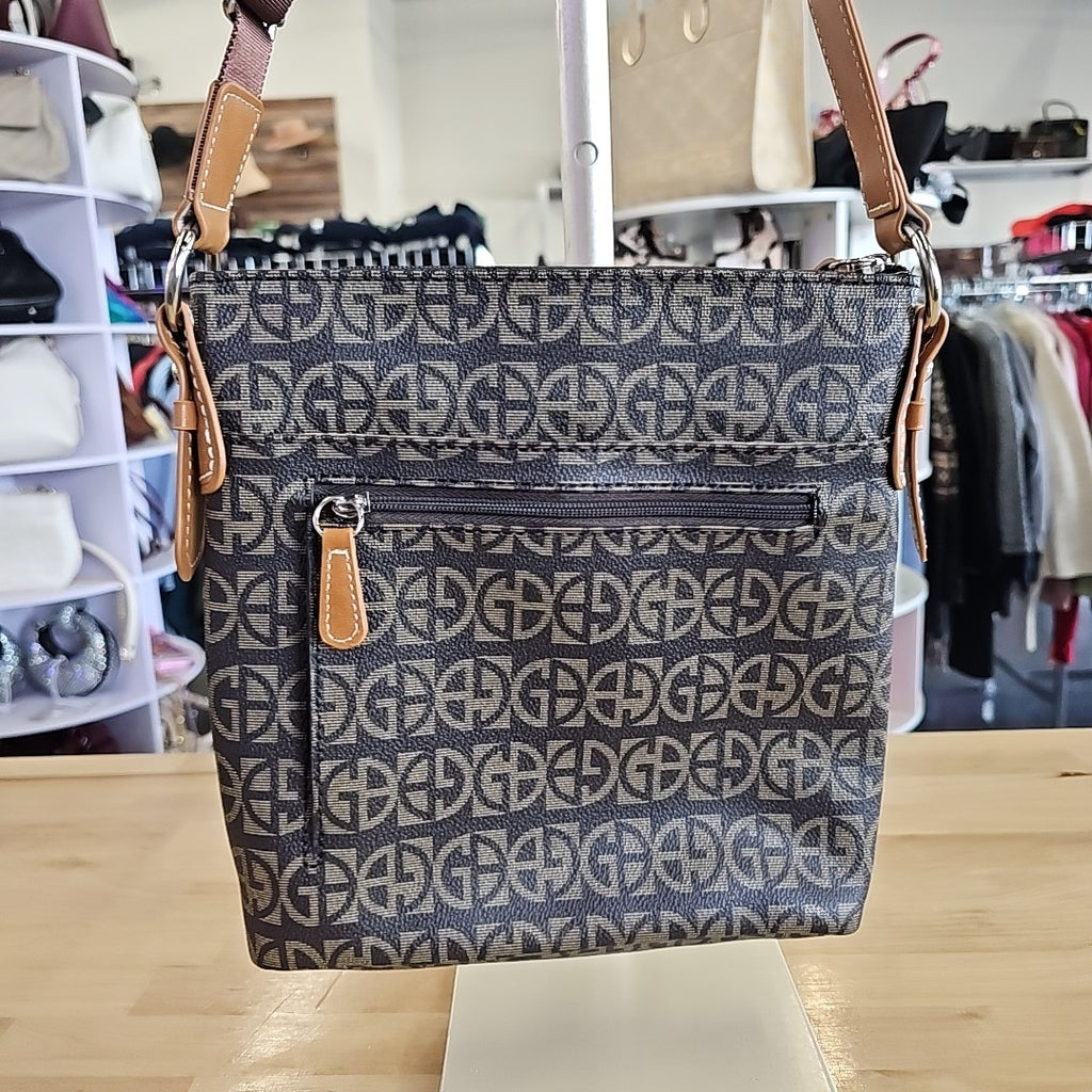 Giani Bernini Block Signature Crossbody