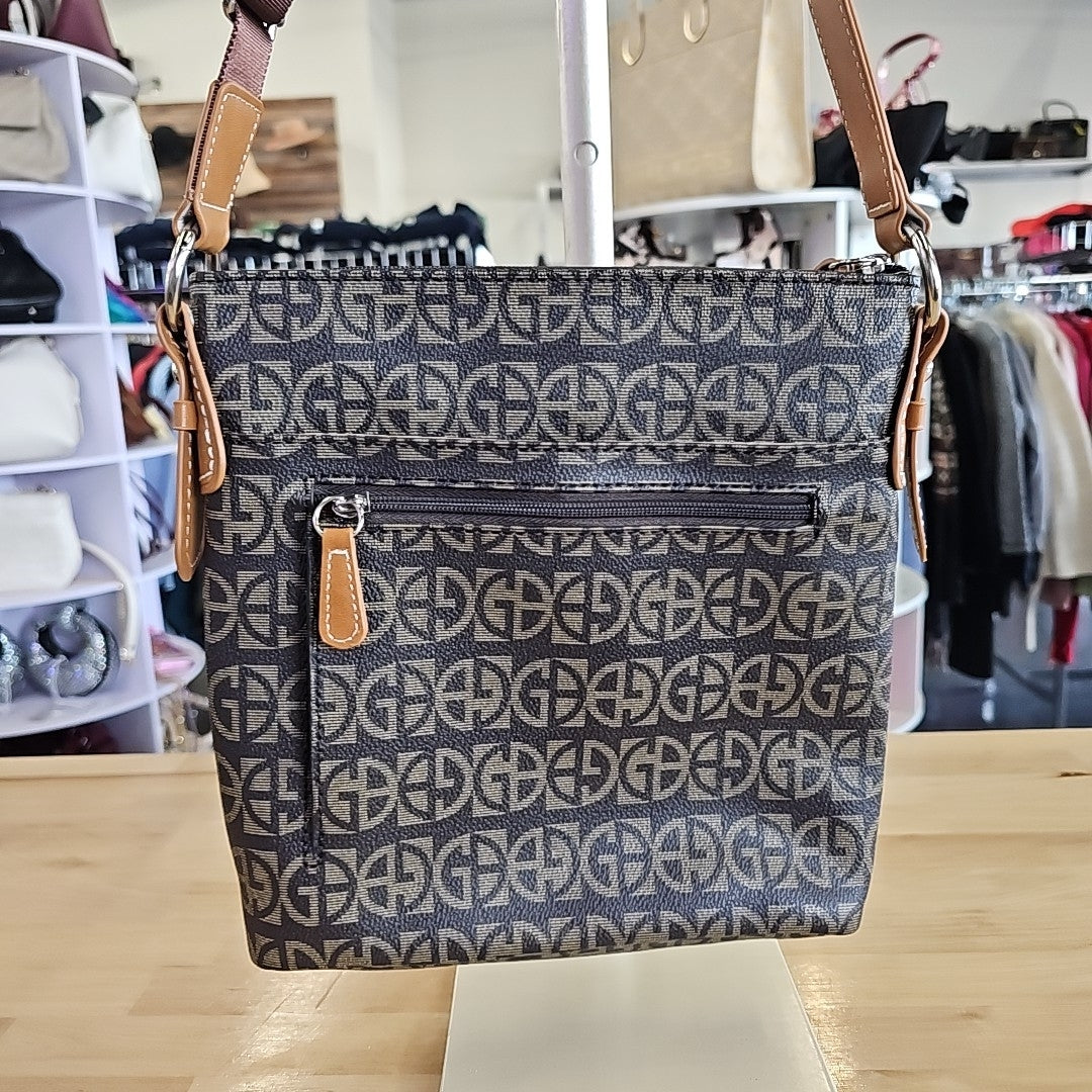 Giani Bernini Block Signature Crossbody