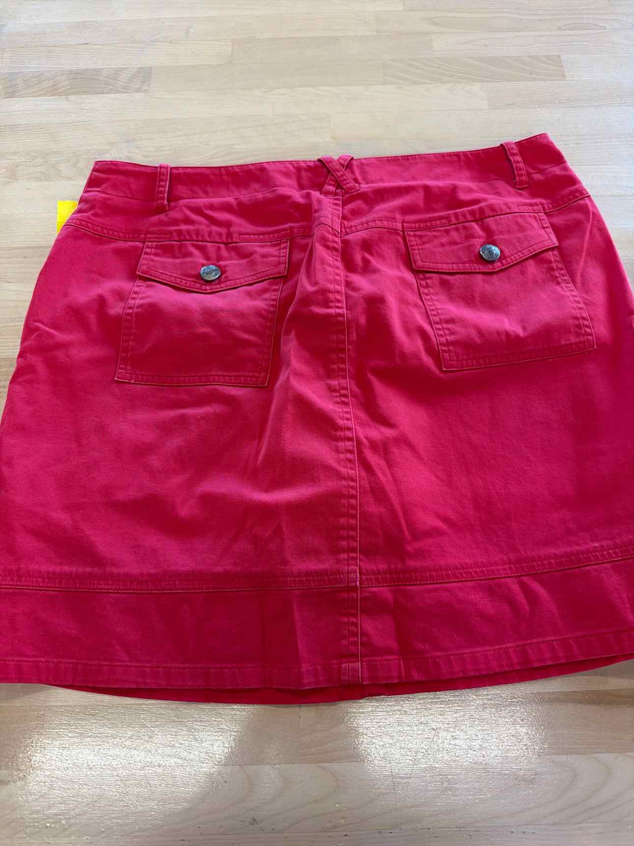 BambooTraders Size 12 Red Skorts