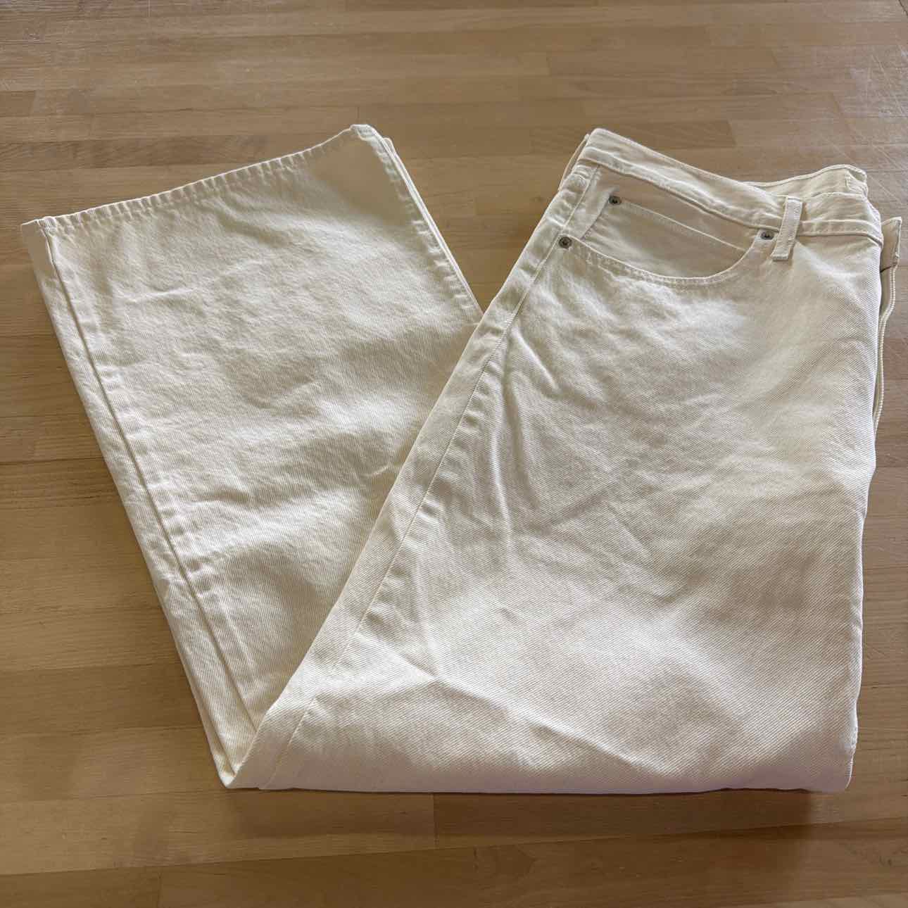 Levi's(r) Womens '94 Baggy Boot Women's Jeans Barely Freezing : 33 31, Cotton/De