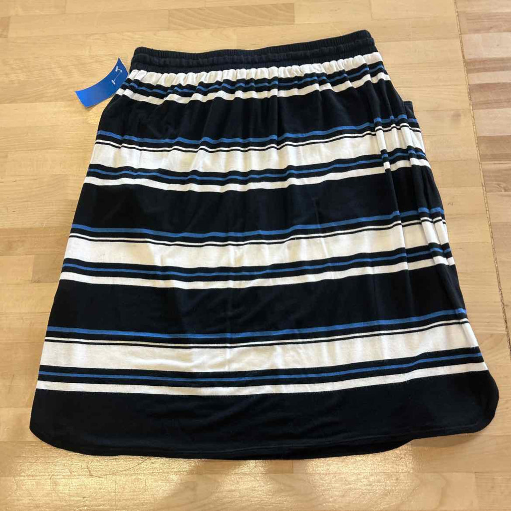 Max Studio Size S Black/White Preloved Skirt