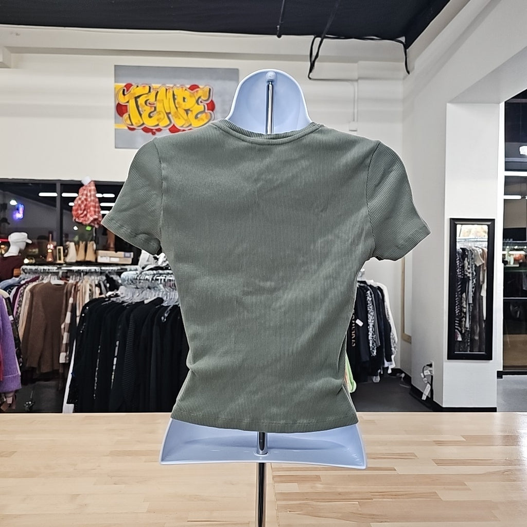 Divided Size S Green T-shirt