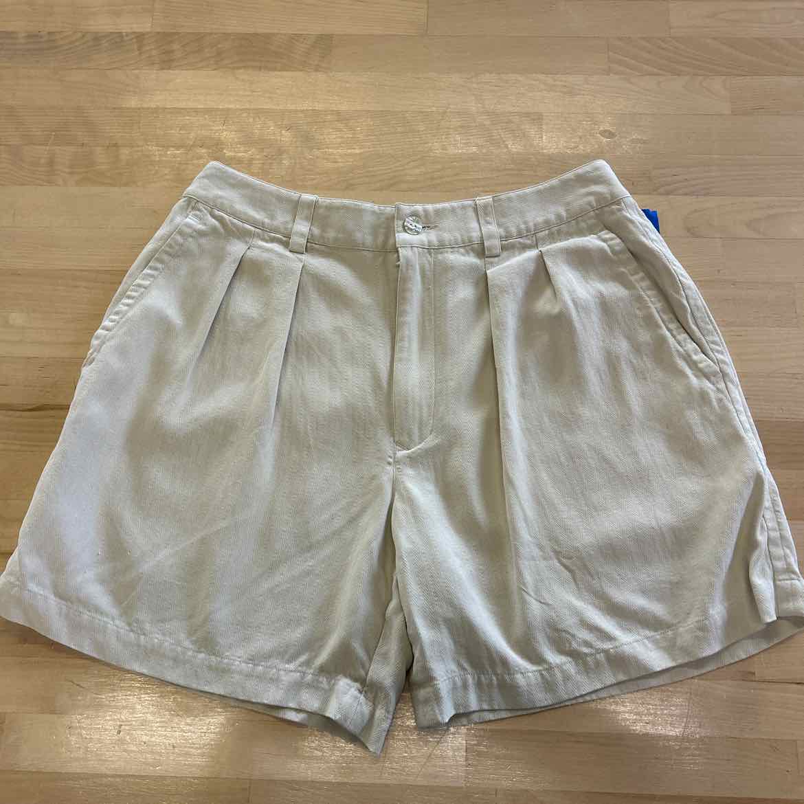Tommy Bahama Women Size 4 Beige Preloved Shorts