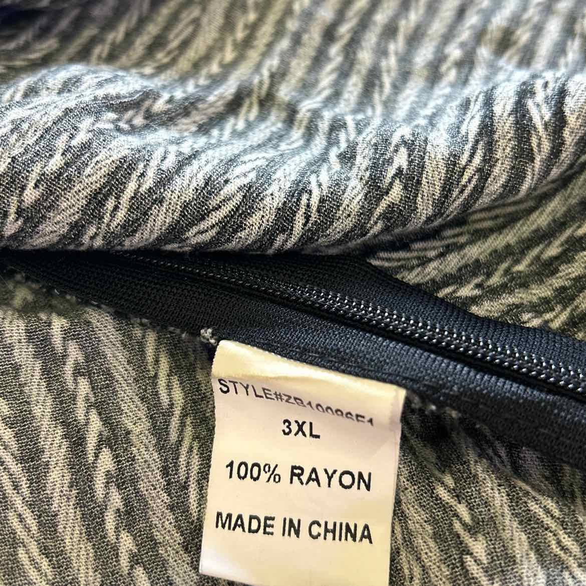 Zenobia Size 3XLT Black Preloved Blouse SS