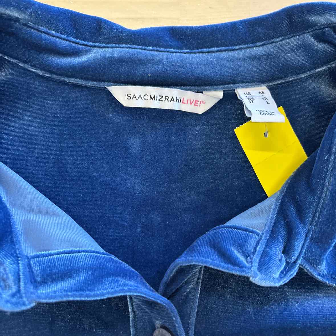 Isaac Mizrahi Size M Blue Button Down Shirt
