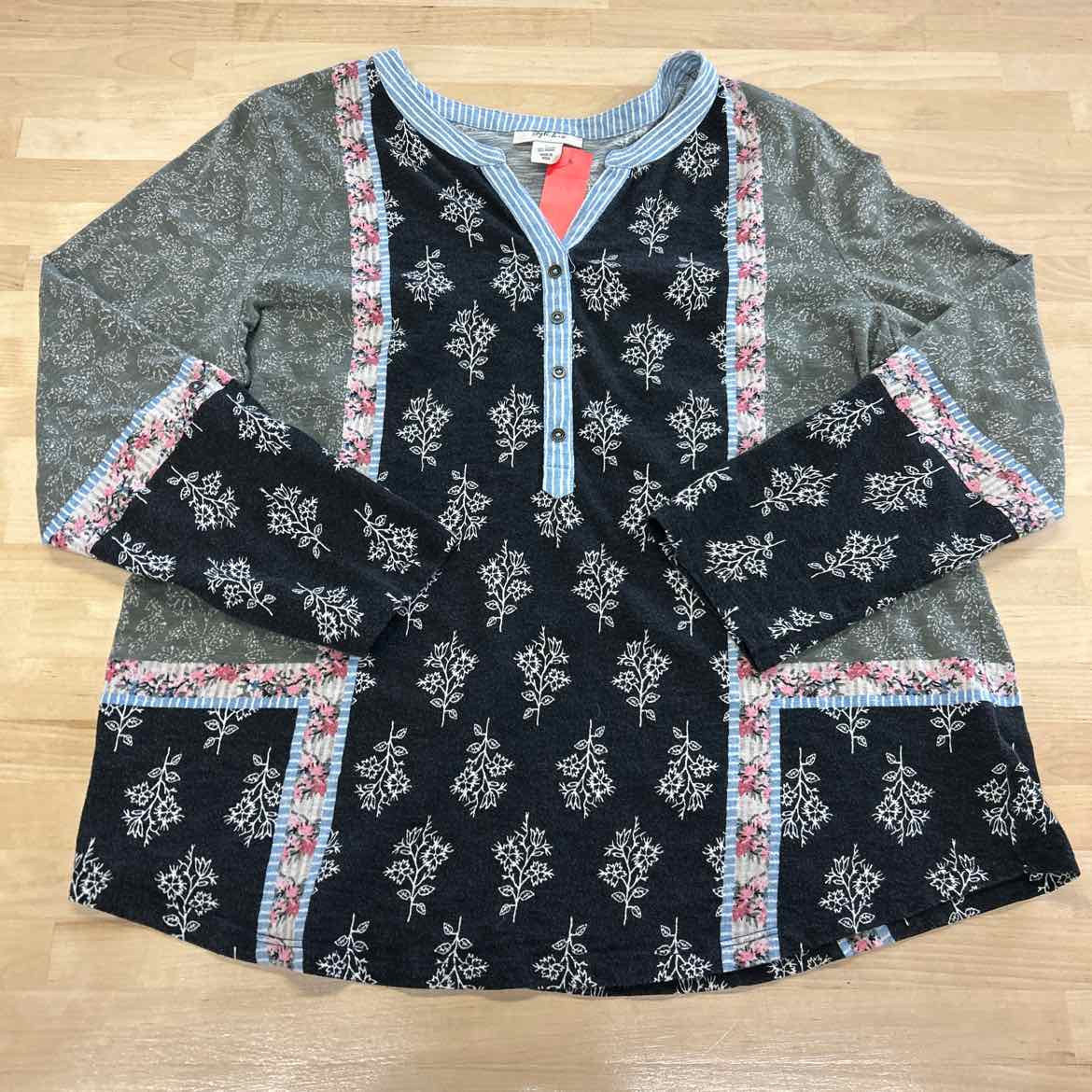 Style & Co. Size L Multi-Color Knit Top