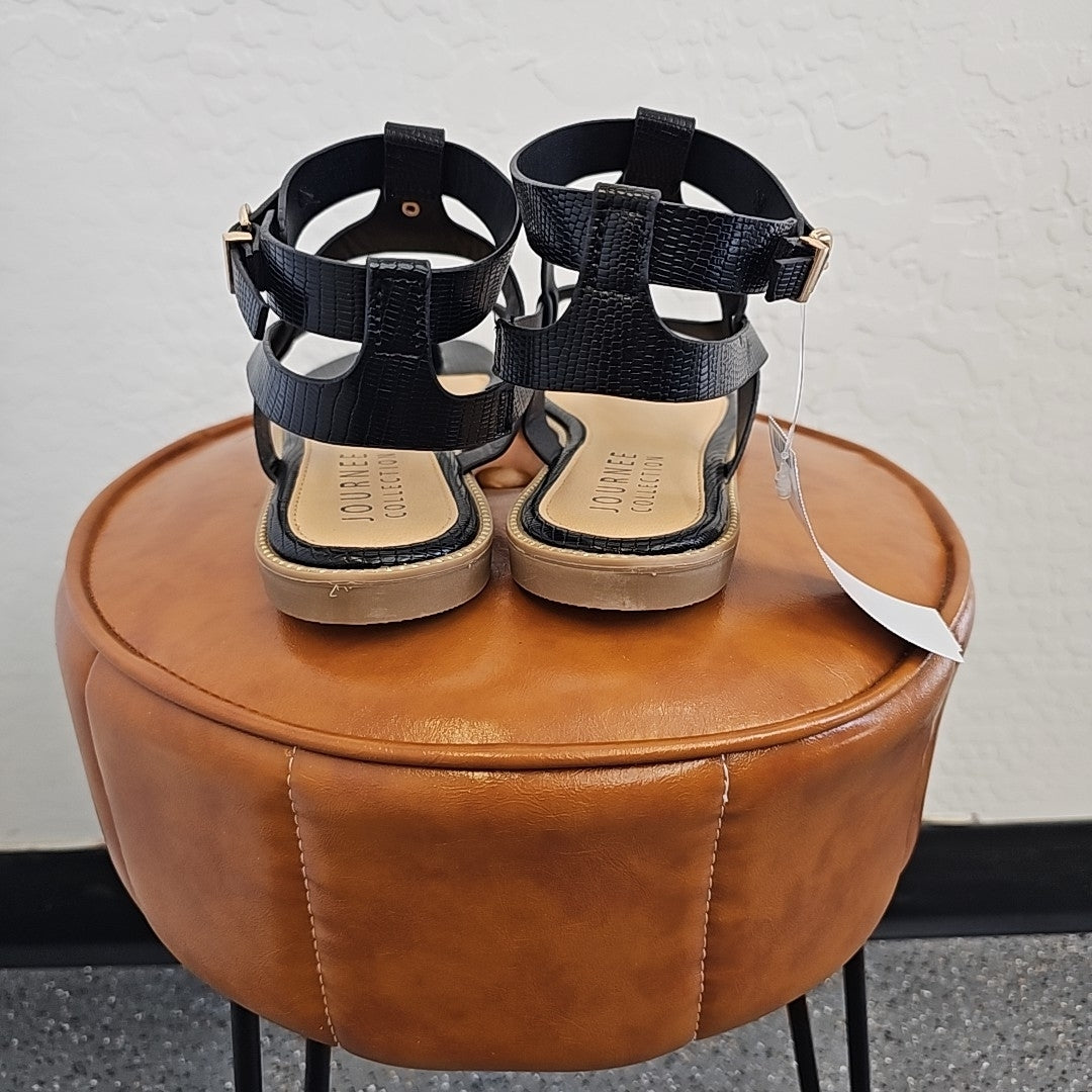 Journee Collection Shoe Size 8.5 Black Heels