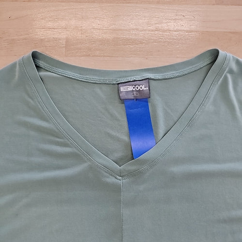 32 degrees Size L Green Blouse