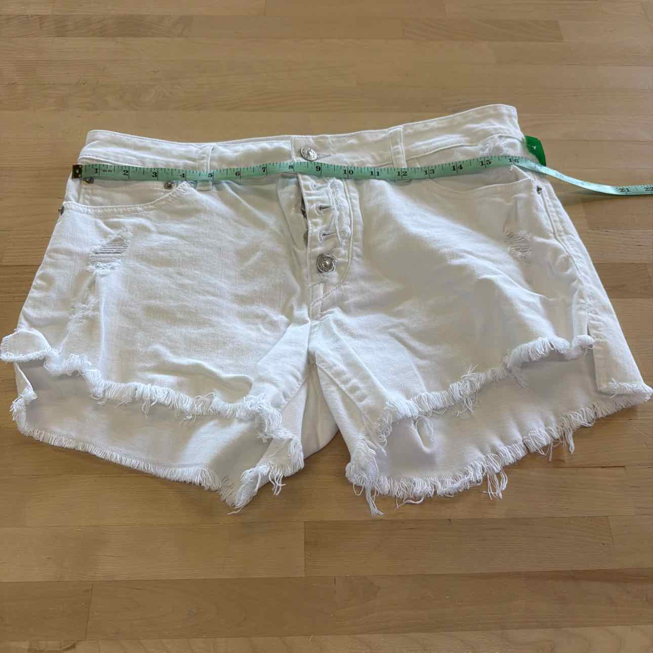Just USA Women Size L White Preloved Shorts