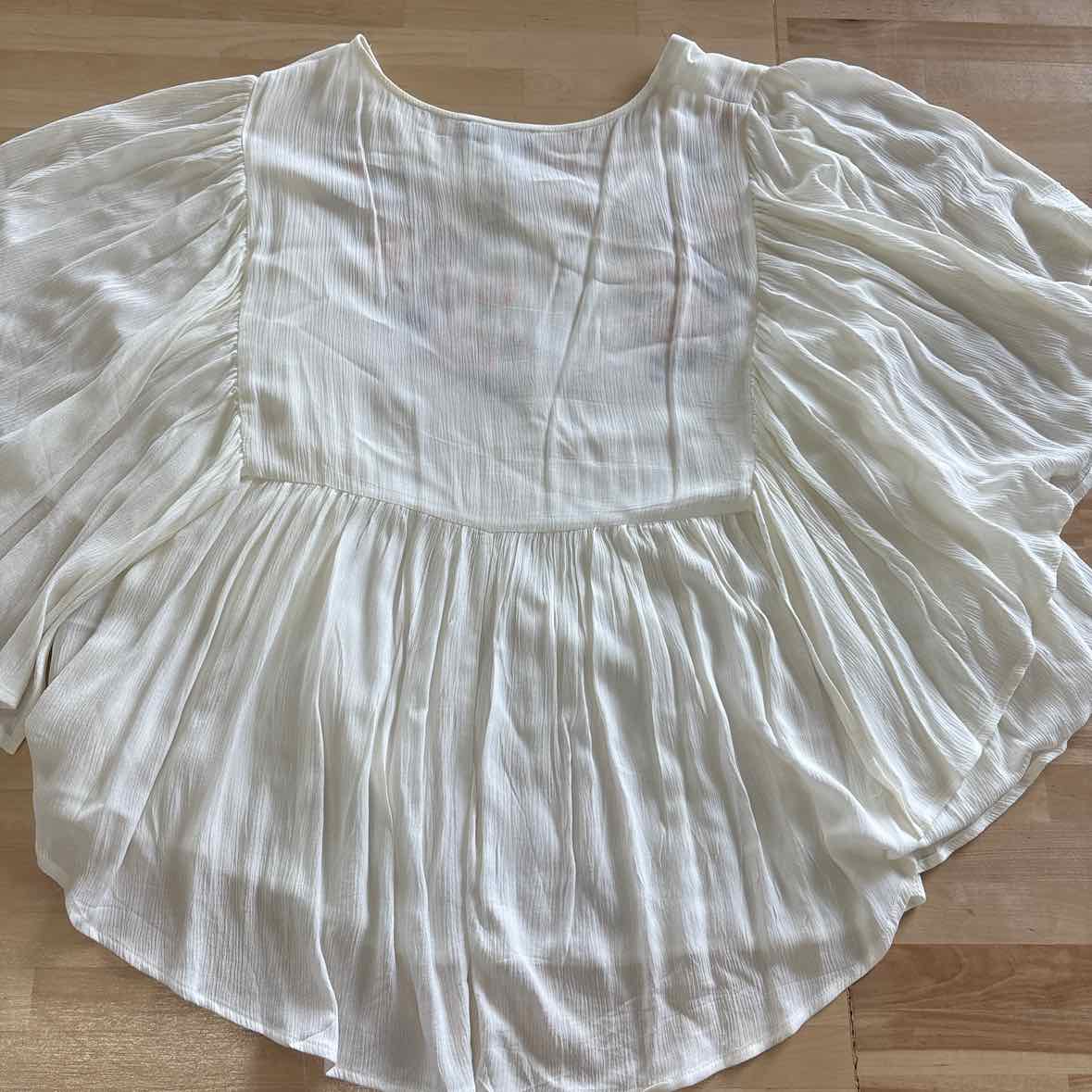 Forever 21 Size ox White Blouse