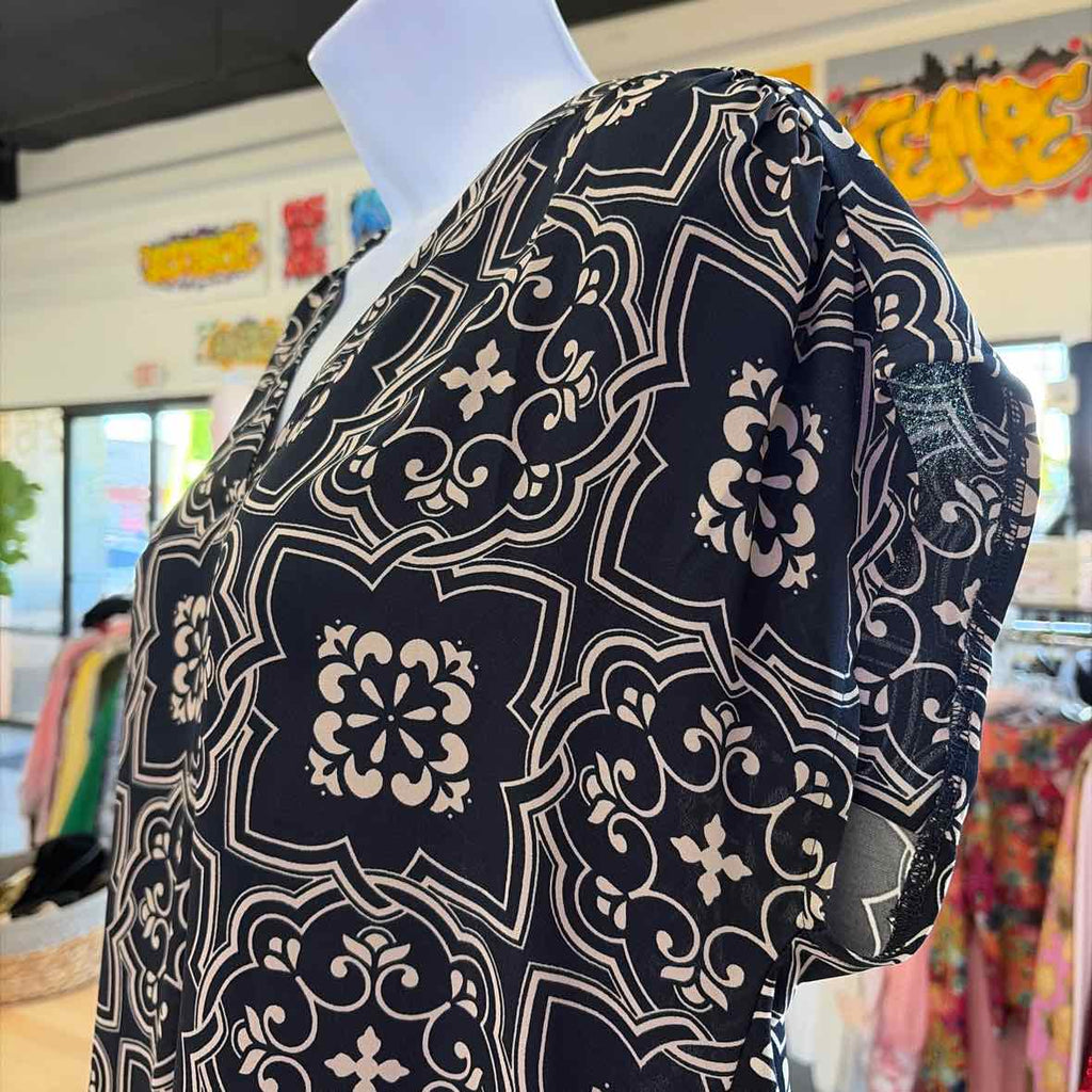 Ann Taylor Size S Navy Blouse