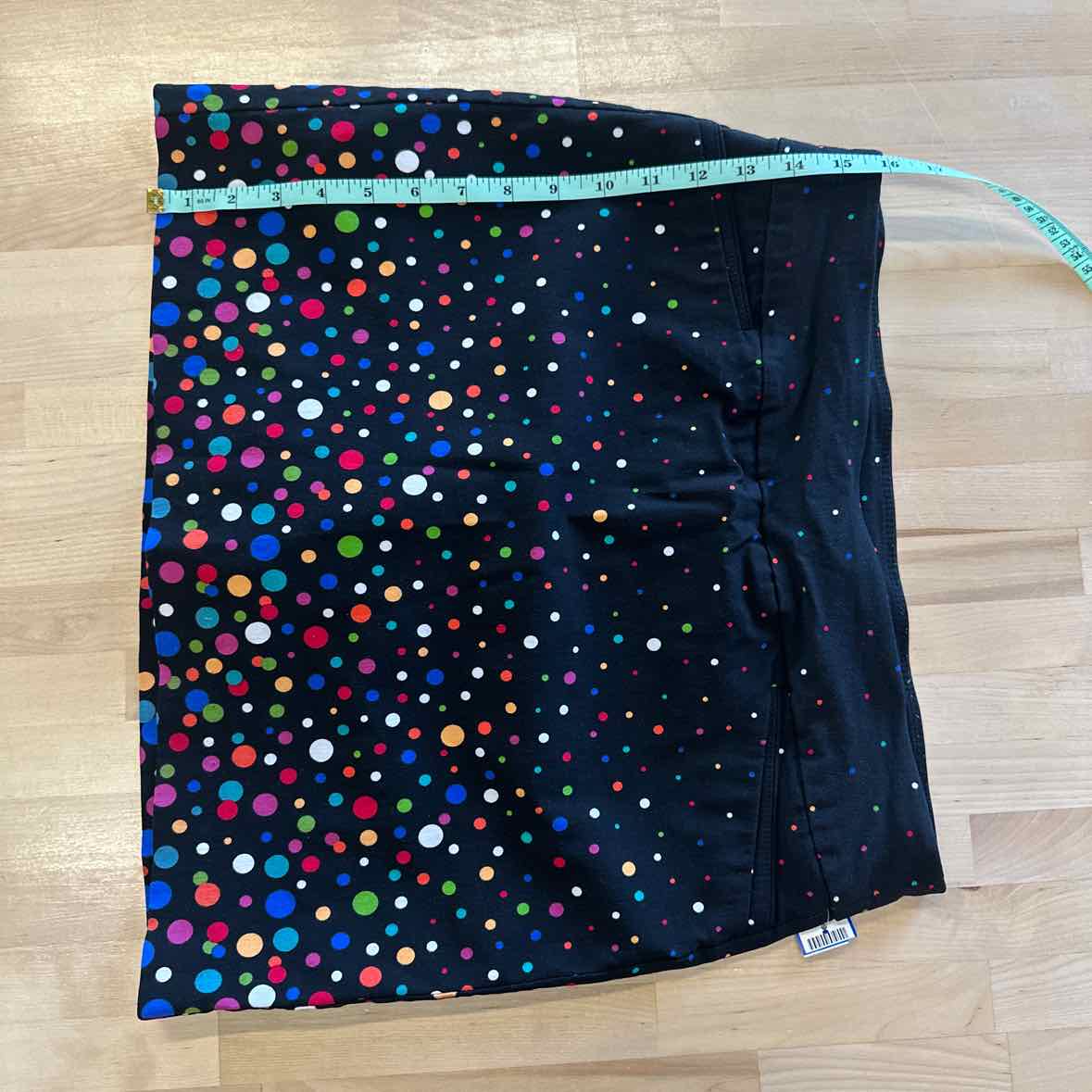 Attyre Size 8 Black Skorts