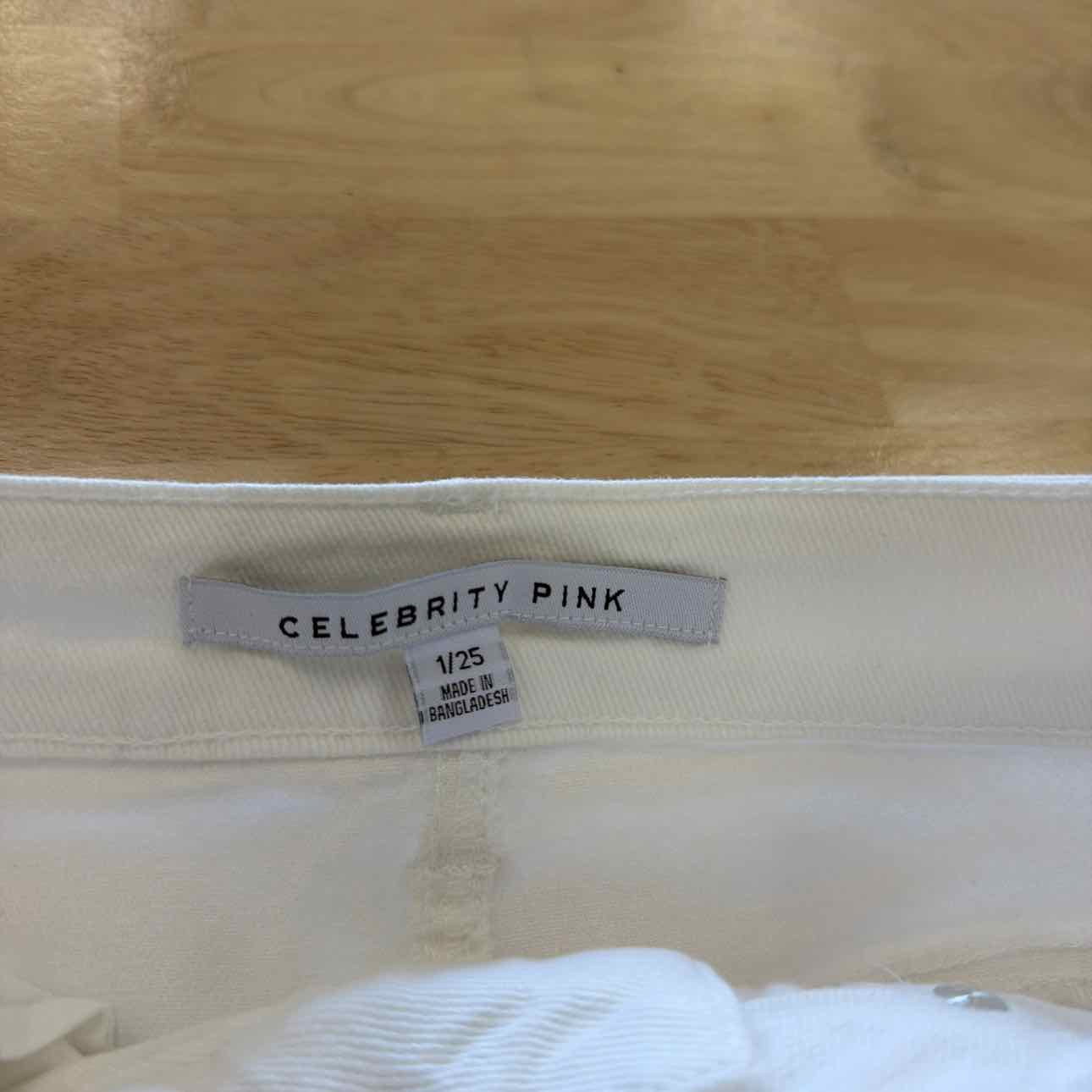 Celebrity pink Women Size 1 White New Shorts  High-Rise Curvy Denim Shorts