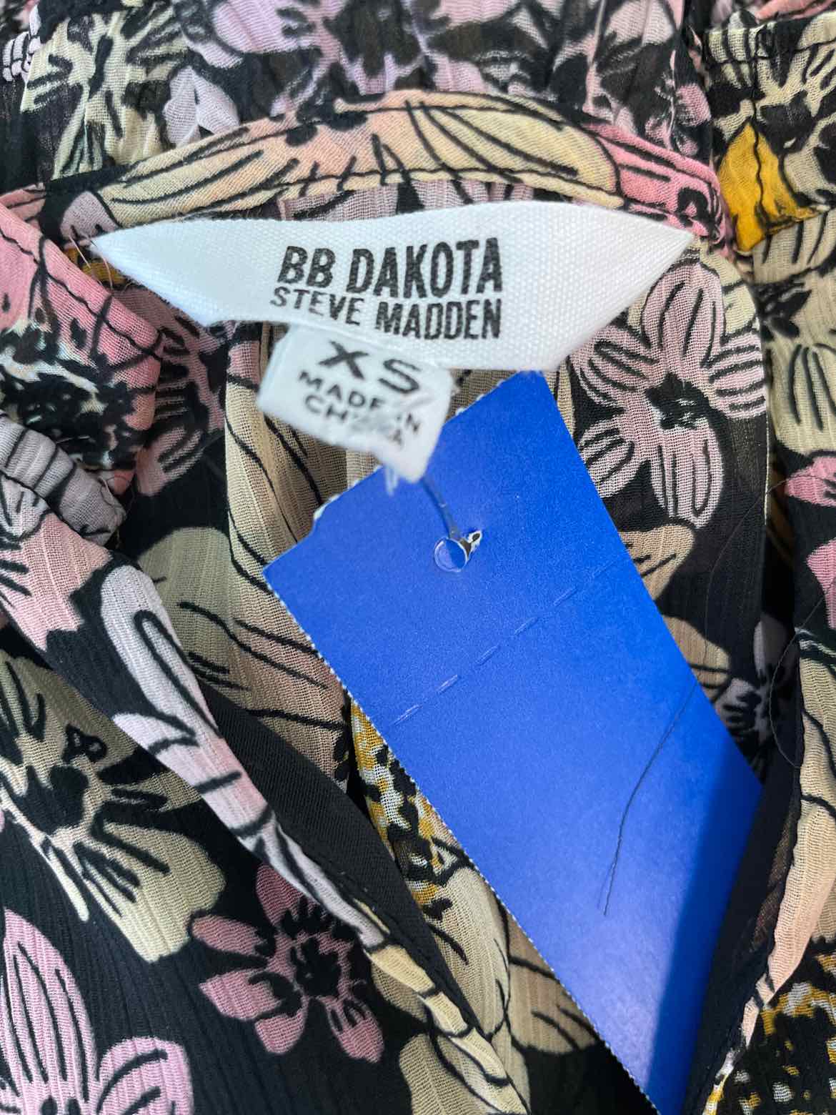 BB Dakota Size XS Black Print Blouse