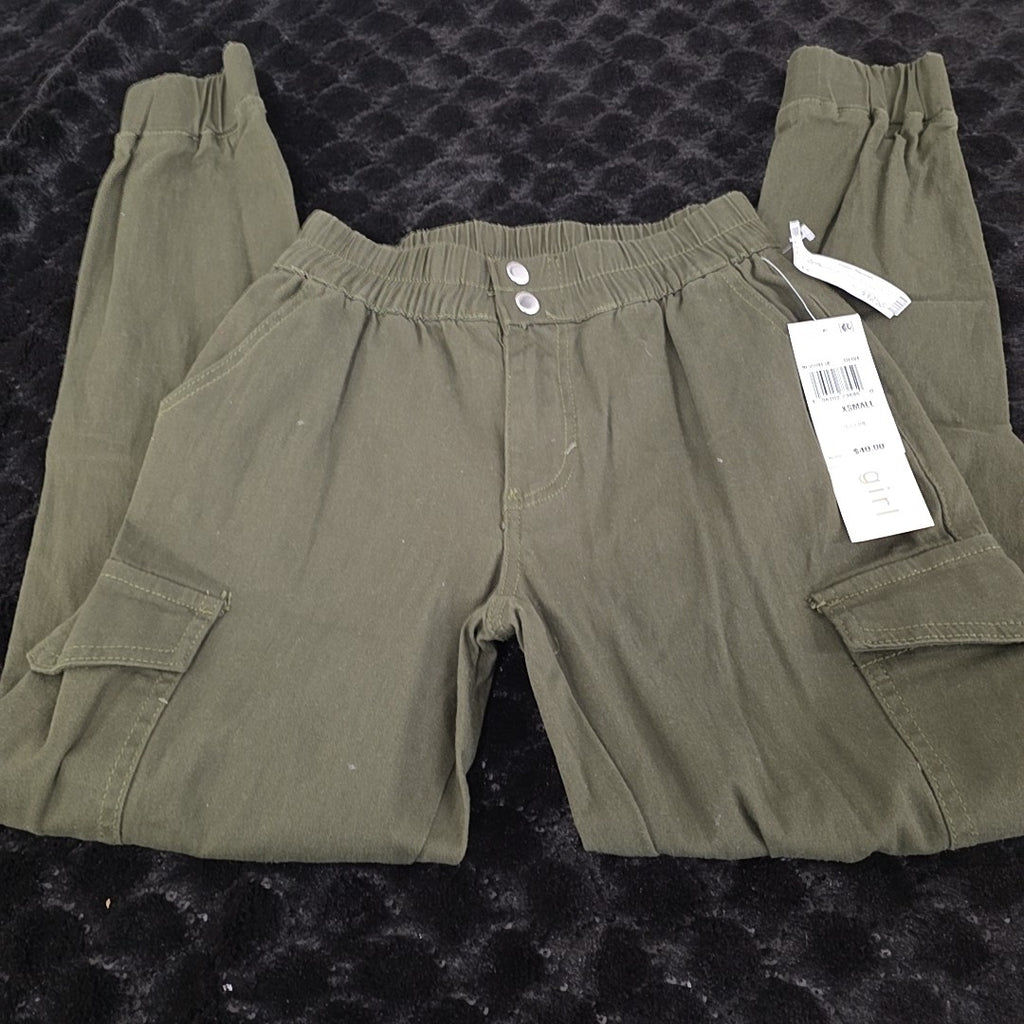 Madden Girl Size XS Green Pants