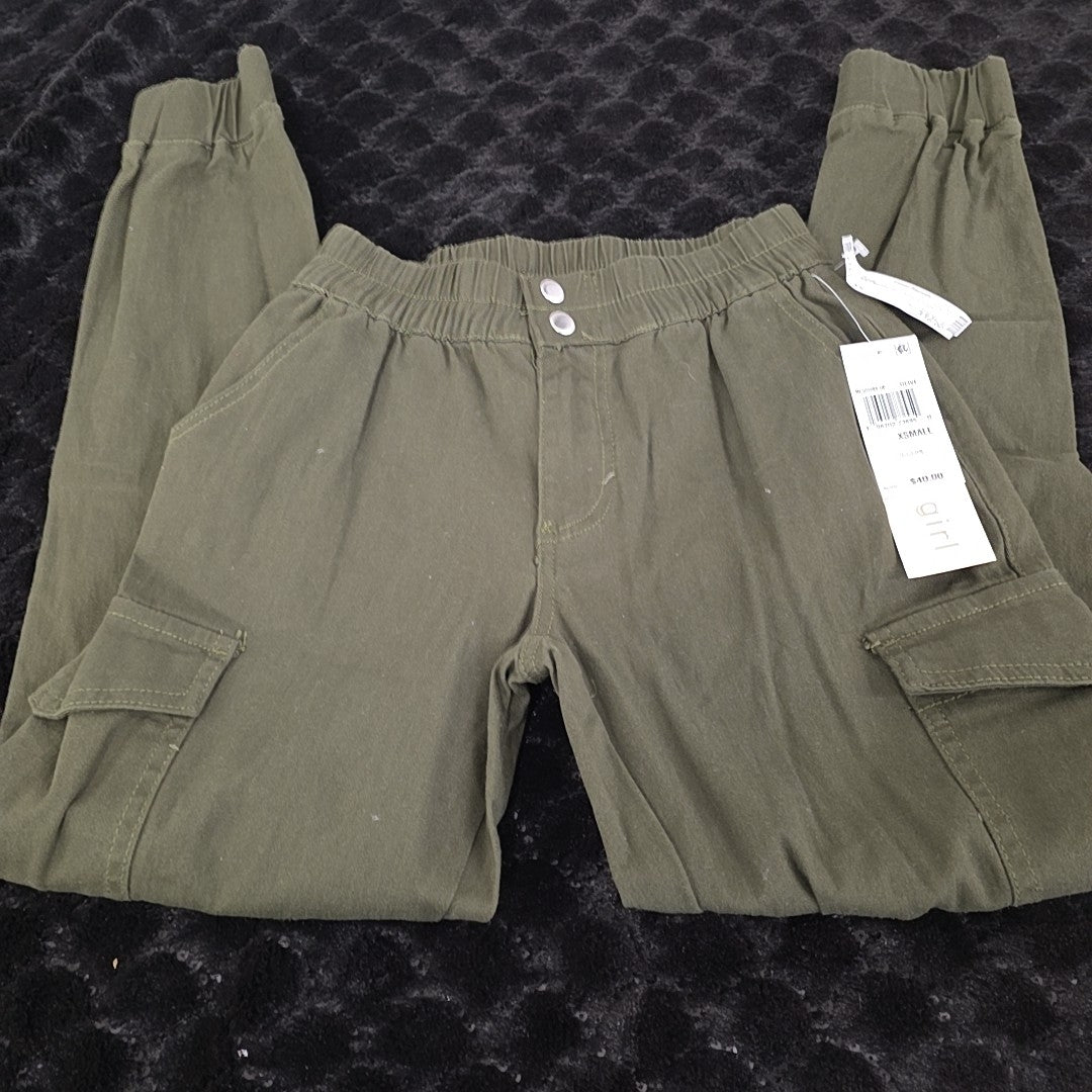 Madden Girl Size XS Green Pants