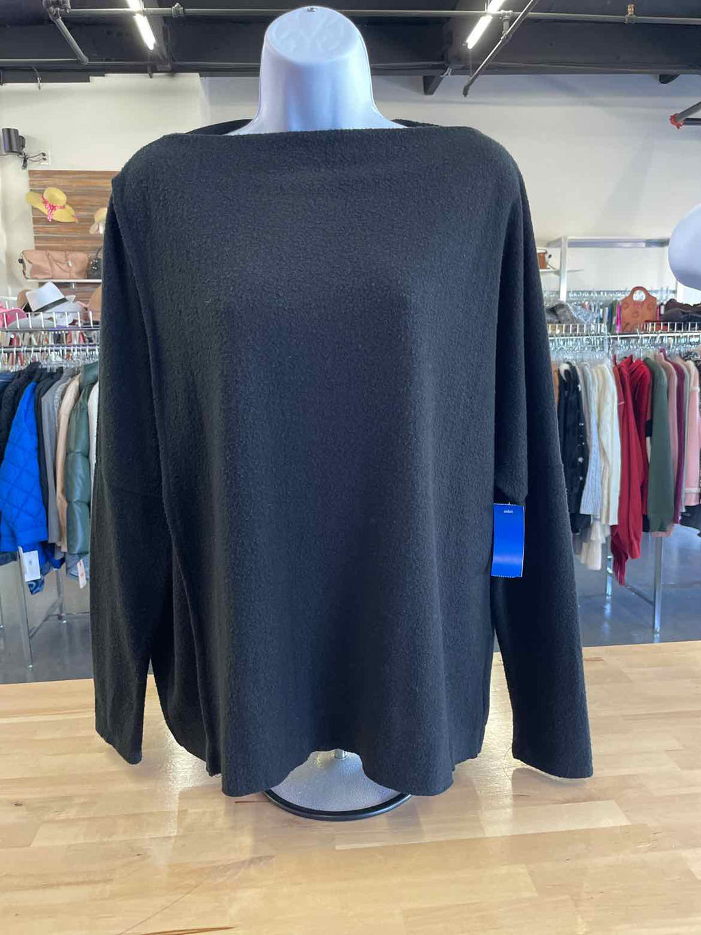 Bordeaux Size M Black Long Sleeve