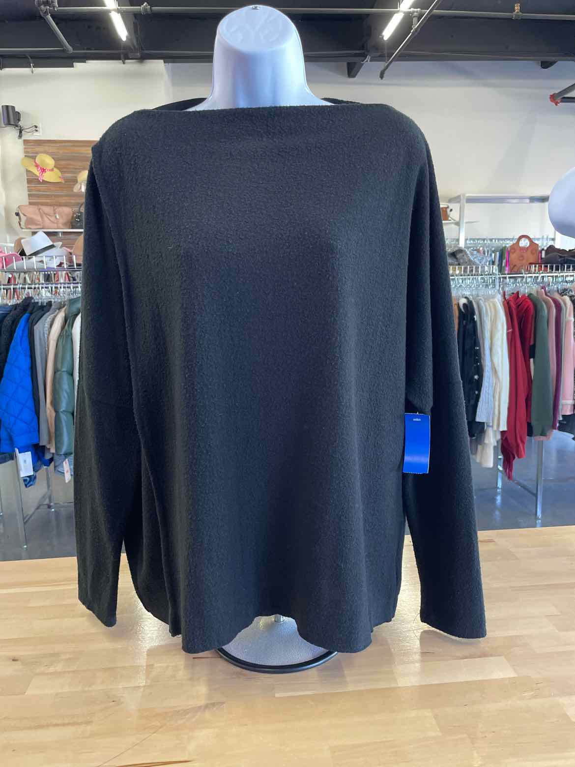Bordeaux Size M Black Long Sleeve
