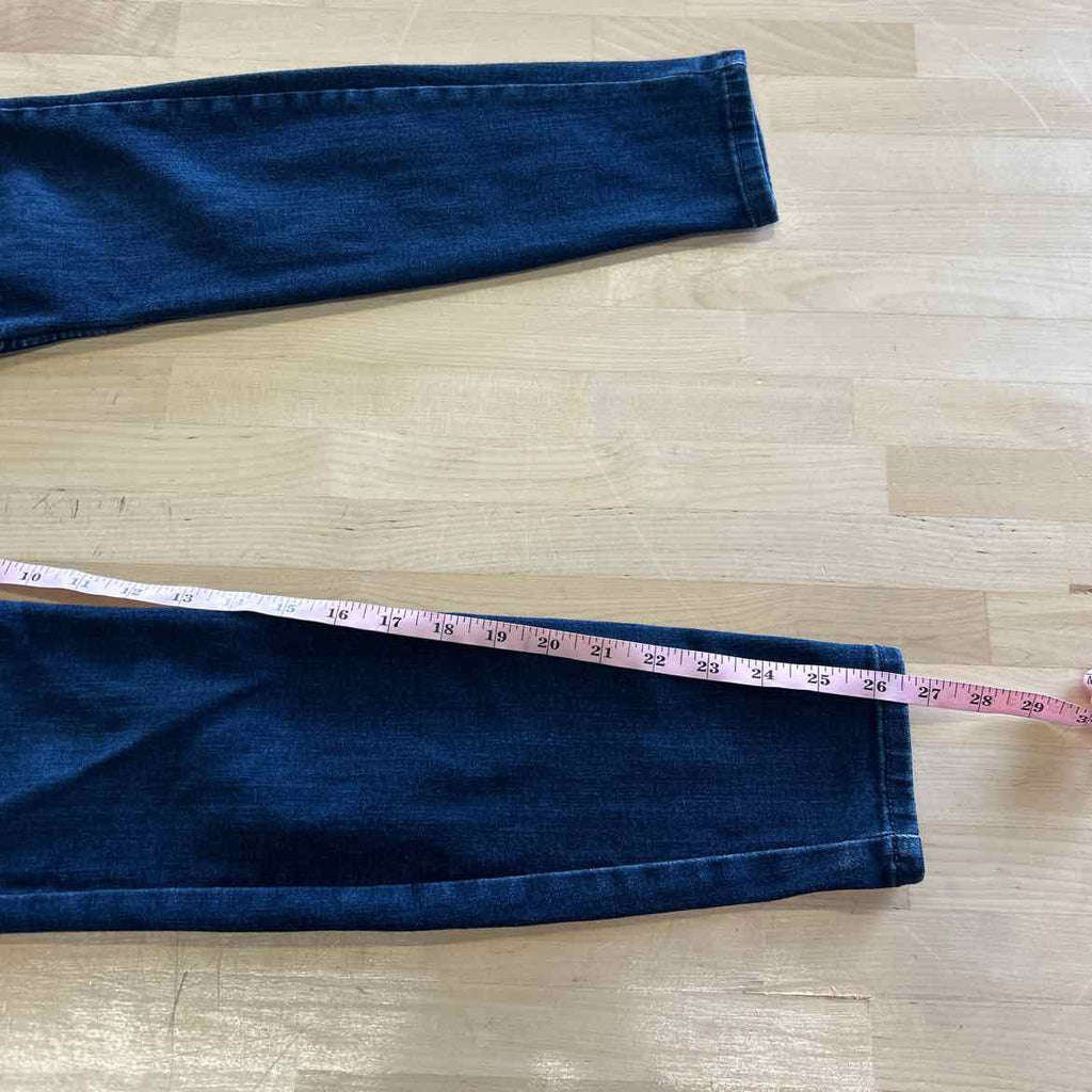 Wrangler Size 6 Blue Denim Preloved Jeans