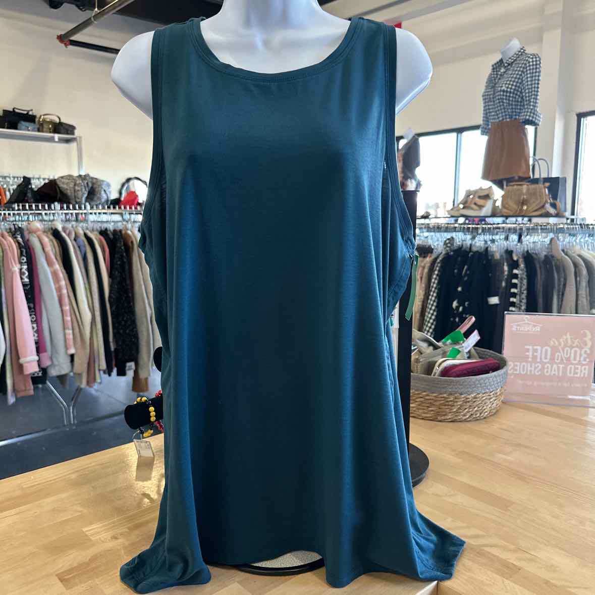 Athleta Size XL Blue Tank