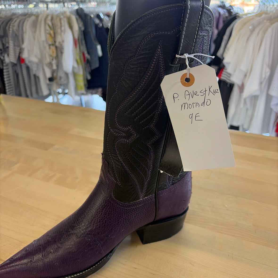 P. Avestkuz Size 9 Purple MENS Boots