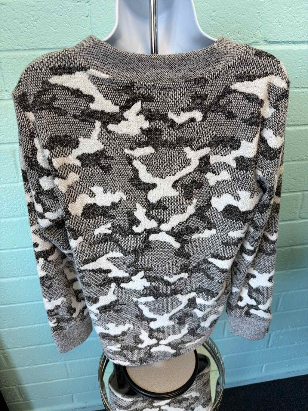 Tribal Size PS Gray Sweater