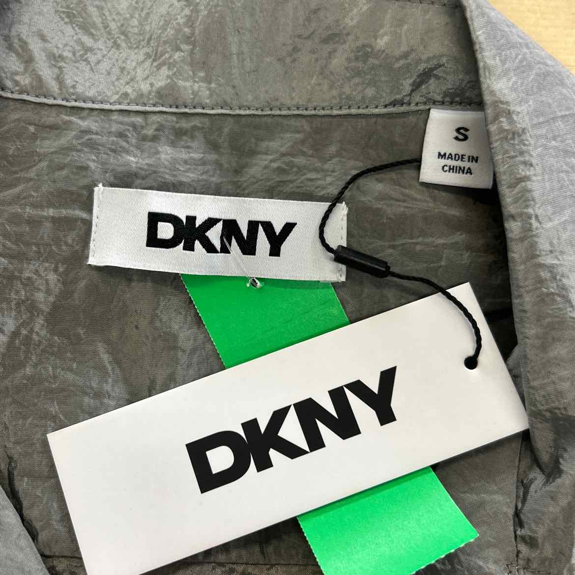 DKNY Size S Silver New MENS Button Down Shirt