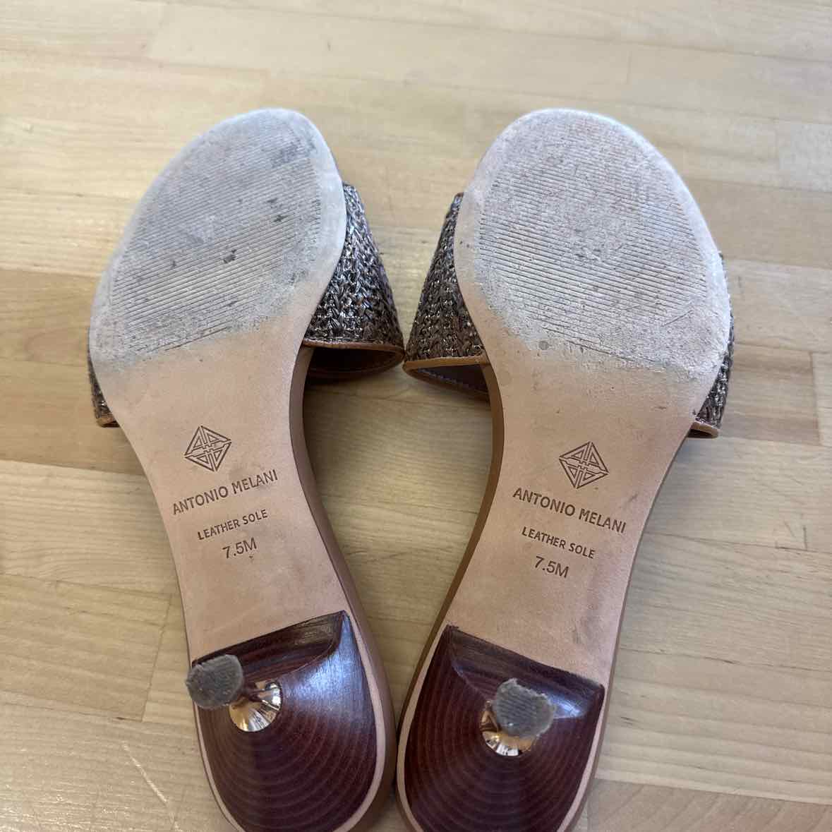 Antonio Melani Size 7.5 Brown Preloved Slide Kitten Heels