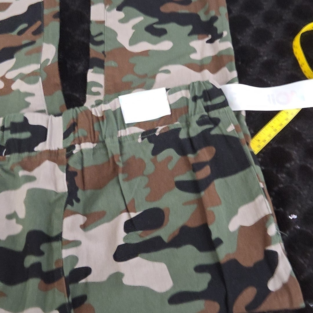 TINSELTOWN Size M Green Pants