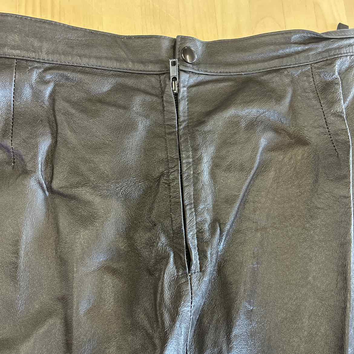 LewMagram Size 20 Brown Preloved Skirt