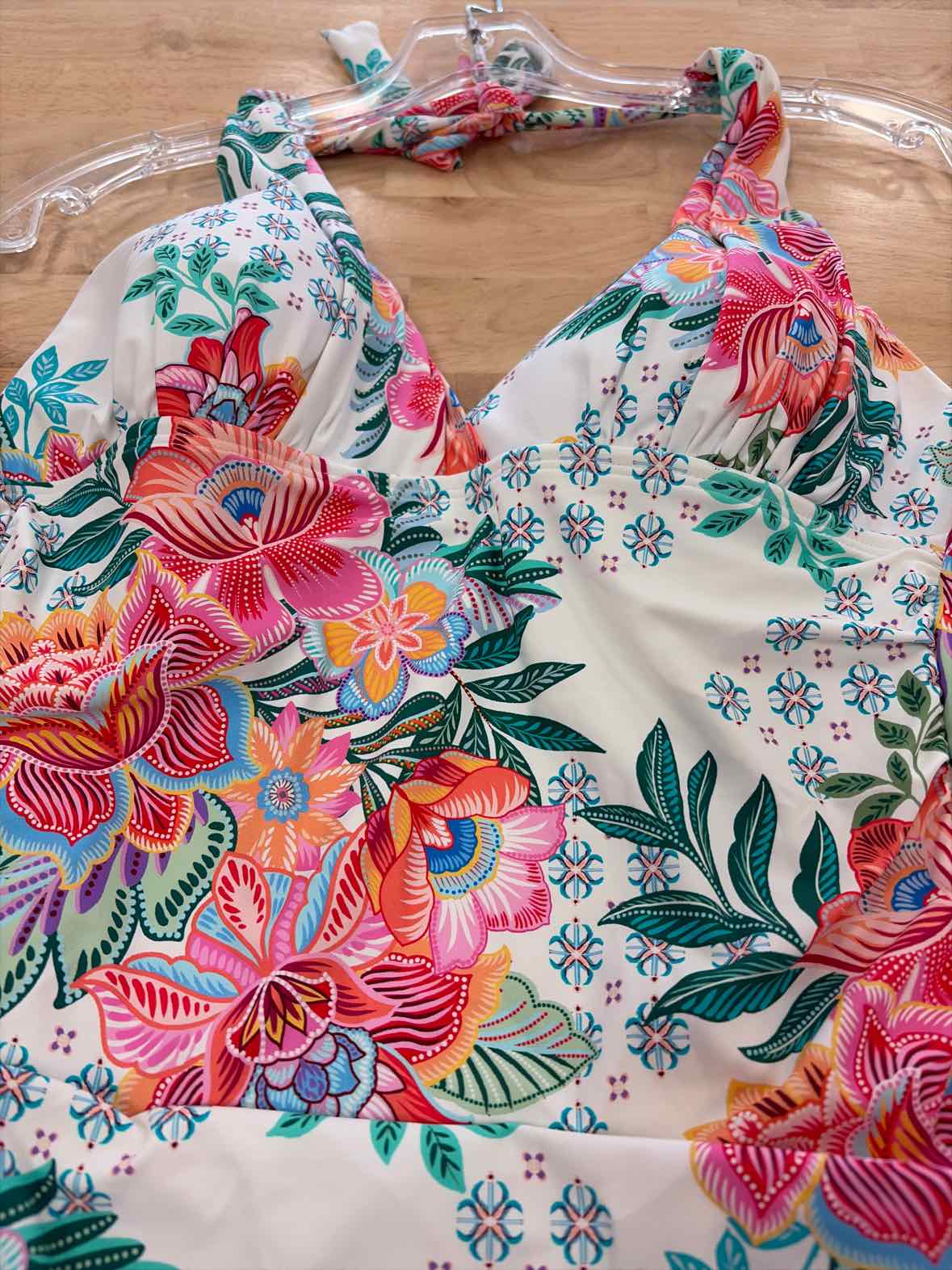 La Blanca Size 6 Rivera Resort Halter Goddess Tankini white