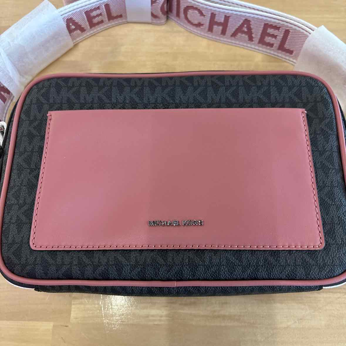 Michael Kors Maeve East West Pocket Crossbo Blackroseoptic White