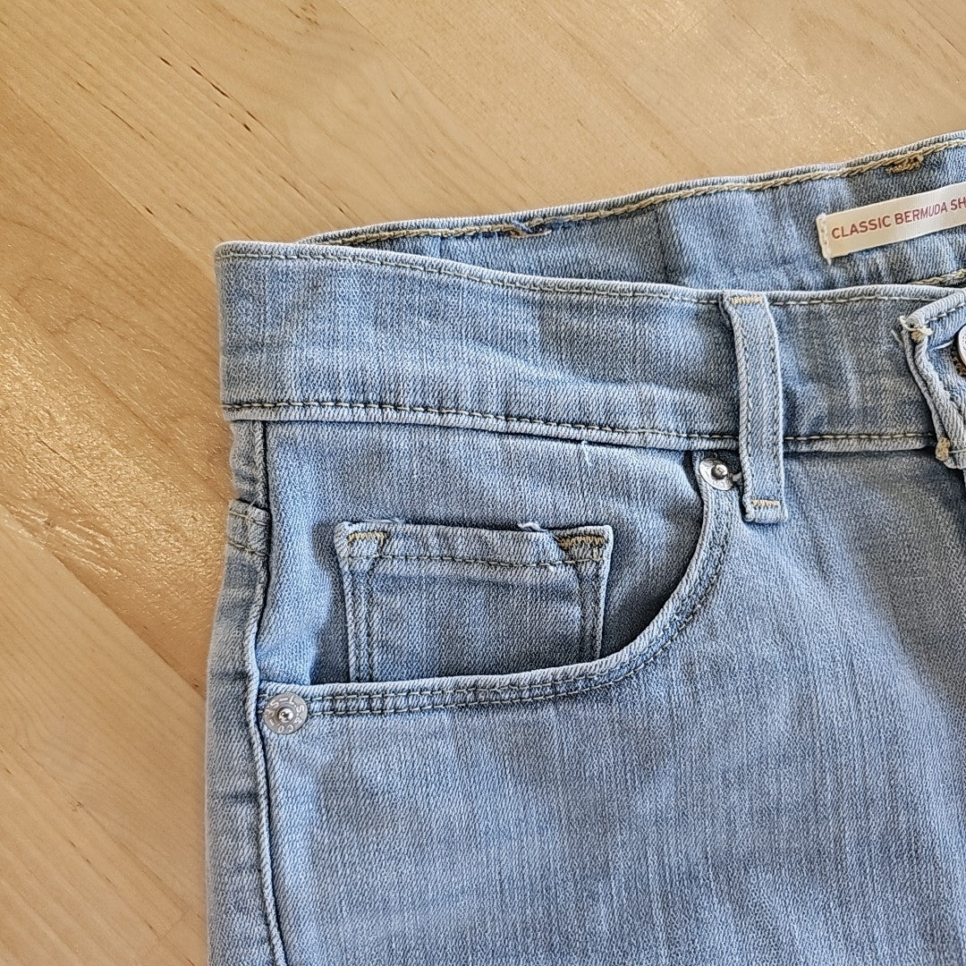 Levi's Size 25 Blue Shorts