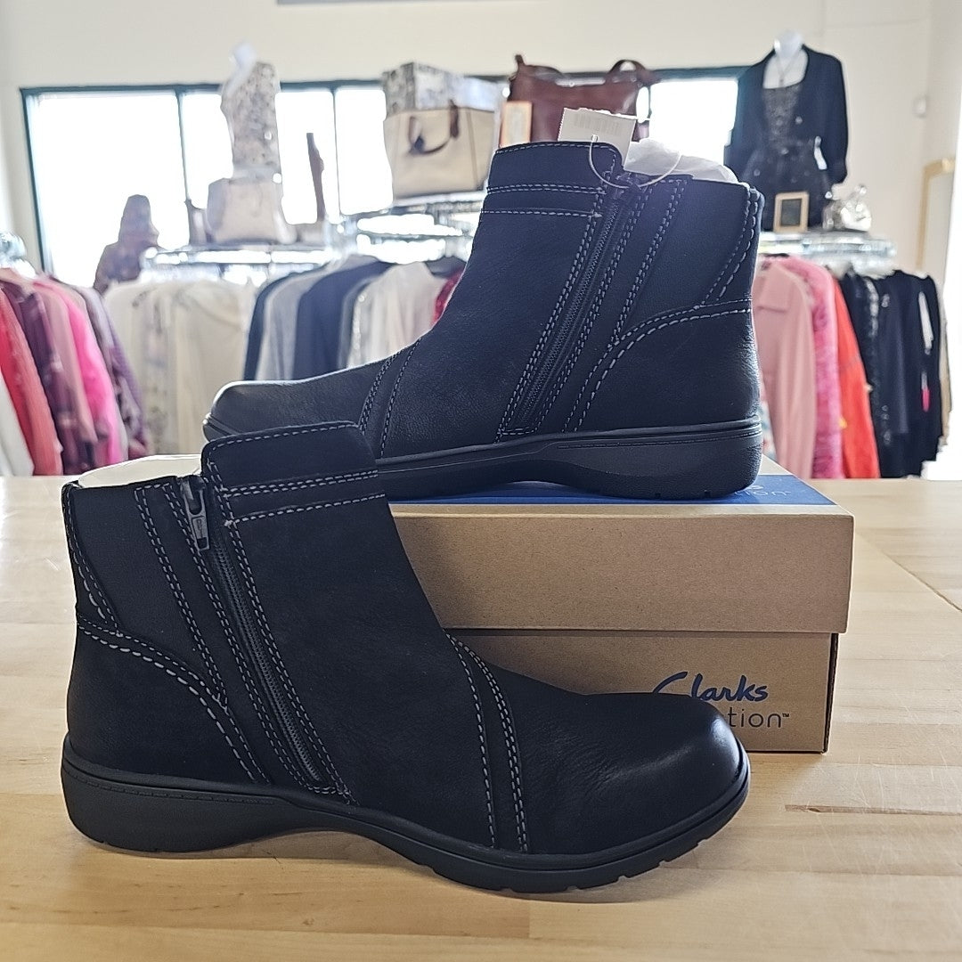 Clarks Size 8.5 Black Boots