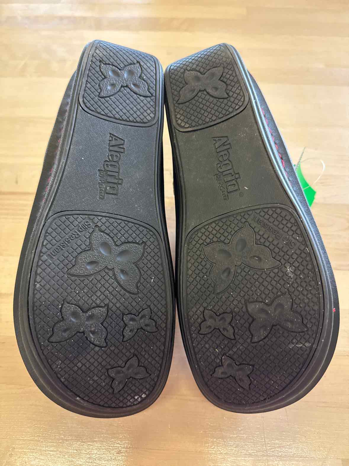 Alegria Size 9.5 Red Leather Preloved Clogs