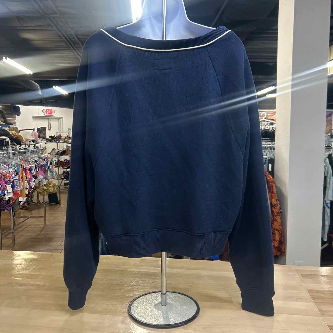 American Eagle Size M Navy Blue Preloved Cardigan